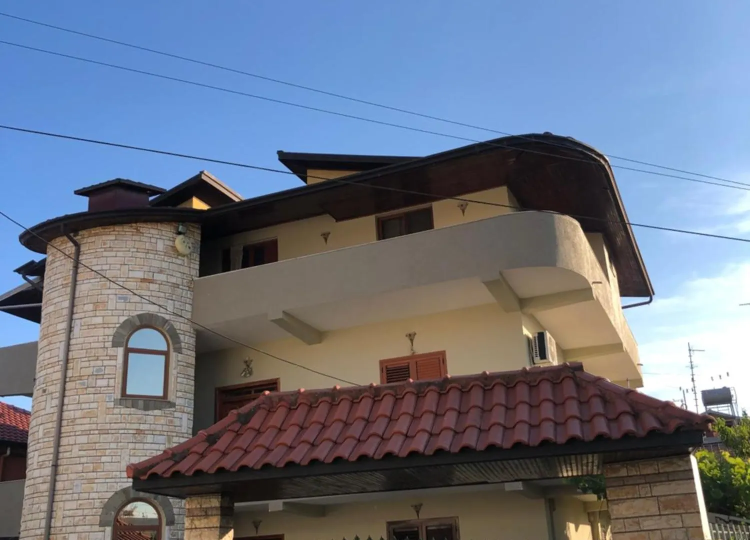 Vila Hasani Durrës